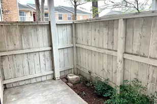2750 Holly Hall St, Houston, TX 77054 - Photo 17