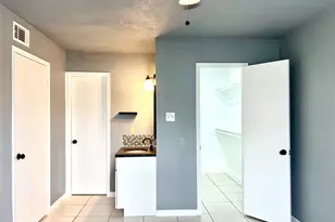 2750 Holly Hall St, Houston, TX 77054 - Photo 11