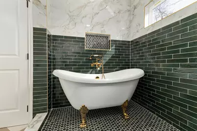 102 E Valverde Street, Brenham, TX 77833 - Photo 19