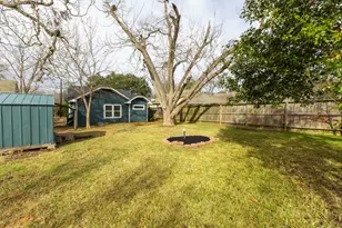 102 E Val Verde St, Brenham, TX 77833 - Photo 33