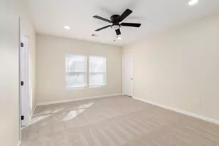 102 E Val Verde St, Brenham, TX 77833 - Photo 13