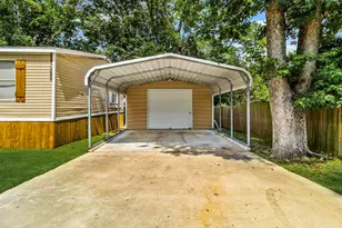 404 E Mimosa Dr, Livingston, TX 77351 - Photo 7