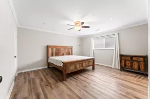 9407 Brooding Oak Cir, Houston, TX 77096 - Photo 17