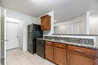 11207 Hall Pines Court, Houston, TX 77075 - Photo 15