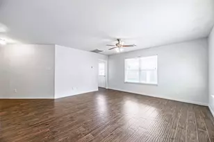 11207 Hall Pines Ct, Houston, TX 77075 - Photo 9