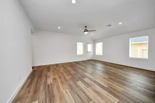 9035 Rose Water Trl, Iowa Colony, TX 77583 - Photo 23