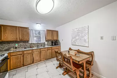 1320 Avenue L, Galveston, TX 77550 - Photo 11