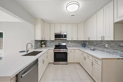 5755 Belvedere Street, Houston, TX 77021 - Photo 9