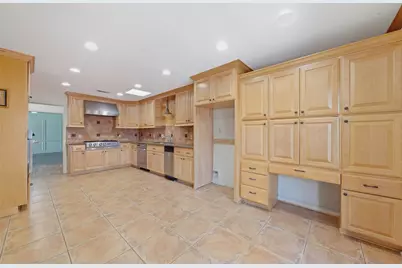 2206 Nantucket Drive #B, Houston, TX 77057 - Photo 9