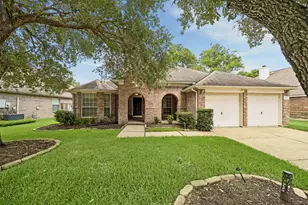 1314 Deerbrook Dr, Sugar Land, TX 77479 - Photo 1