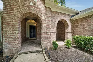 1314 Deerbrook Dr, Sugar Land, TX 77479 - Photo 3