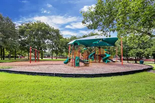 1314 Deerbrook Dr, Sugar Land, TX 77479 - Photo 25