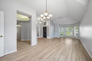 1314 Deerbrook Dr, Sugar Land, TX 77479 - Photo 5