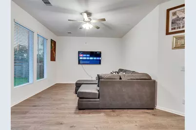 403 Magnolia Street, Richwood, TX 77531 - Photo 5