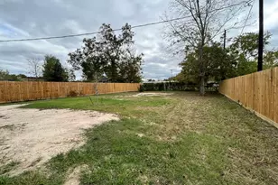5706 Howell St, Houston, TX 77032 - Photo 27