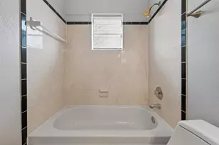 10506 Ivy Oaks Ln, Houston, TX 77041 - Photo 27