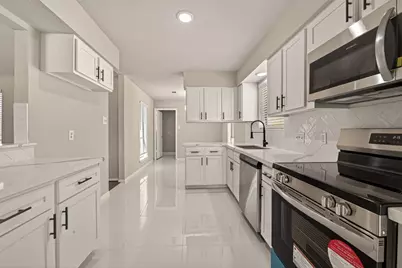 3907 Holly Green Court, Houston, TX 77339 - Photo 13