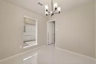 3907 Holly Green Ct, Houston, TX 77339 - Photo 11