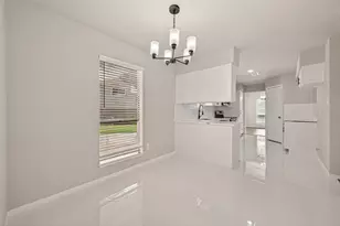 3907 Holly Green Ct, Houston, TX 77339 - Photo 9