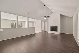 3907 Holly Green Ct, Houston, TX 77339 - Photo 7