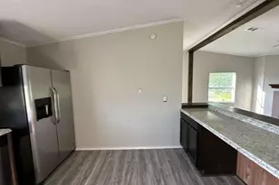 102 Bailey St, Van Alstyne, TX 75495 - Photo 5