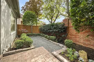 2626 Stuart Manor, Houston, TX 77082 - Photo 21