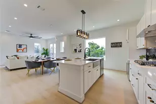 2310 Reinerman St, Houston, TX 77007 - Photo 3