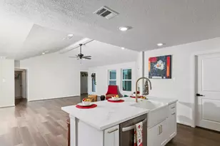 6115 Lymbar Dr, Houston, TX 77096 - Photo 9