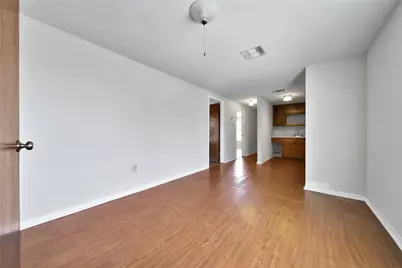 7115 Roswell Street, Houston, TX 77022 - Photo 17