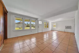 7115 Roswell St, Houston, TX 77022 - Photo 5