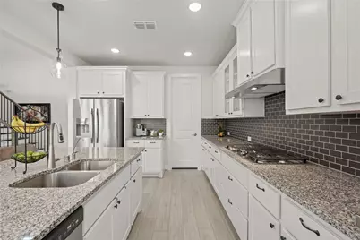 4702 Llano Loop, Sugar Land, TX 77479 - Photo 13