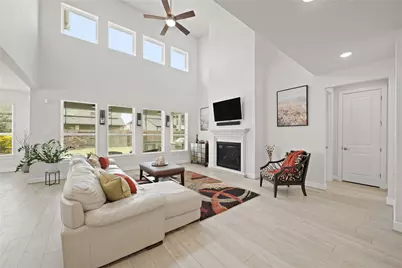 4702 Llano Loop, Sugar Land, TX 77479 - Photo 7