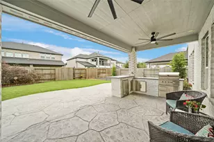 4702 Llano Loop, Sugar Land, TX 77479 - Photo 3