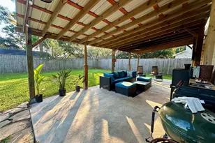 405 N Amherst Dr, West Columbia, TX 77486 - Photo 31