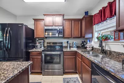 405 Hawks View Drive, La Marque, TX 77568 - Photo 11