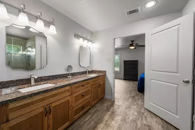 37 Wildwood Lake Drive, Huntsville, TX 77340 - Photo 17