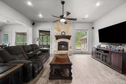 37 Wildwood Lake Drive, Huntsville, TX 77340 - Photo 11