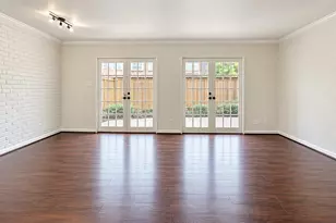 526 N Post Oak Ln, Houston, TX 77024 - Photo 25