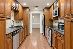 526 N Post Oak Ln, Houston, TX 77024 - Photo 9