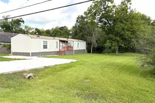 215 Live Oak St, Crosby, TX 77532 - Photo 1