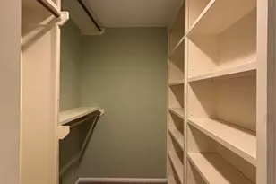 2219 Triway Ln, Houston, TX 77043 - Photo 9