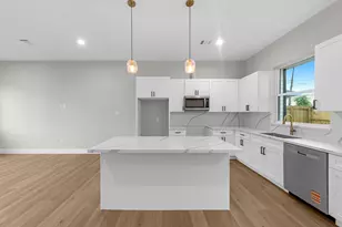 2348 Delafield St, Houston, TX 77023 - Photo 7
