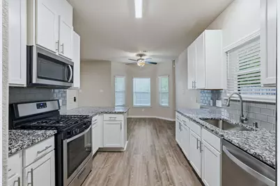 4834 Van Fleet Street, Houston, TX 77033 - Photo 5