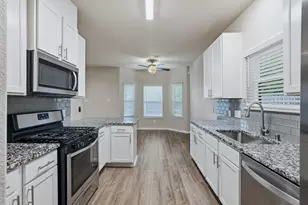 4834 Van Fleet St, Houston, TX 77033 - Photo 5