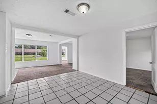 2101 E Fayle St, Baytown, TX 77520 - Photo 17