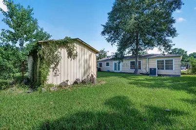 2101 E Fayle Street, Baytown, TX 77520 - Photo 43