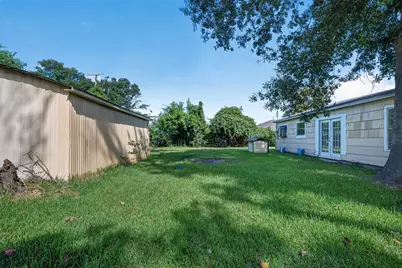 2101 E Fayle Street, Baytown, TX 77520 - Photo 45