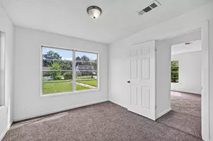 2101 E Fayle St, Baytown, TX 77520 - Photo 37