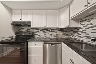 754 Memorial Mews Street #B, Houston, TX 77079 - Photo 15