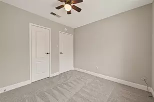 754 Memorial Mews St, Houston, TX 77079 - Photo 23